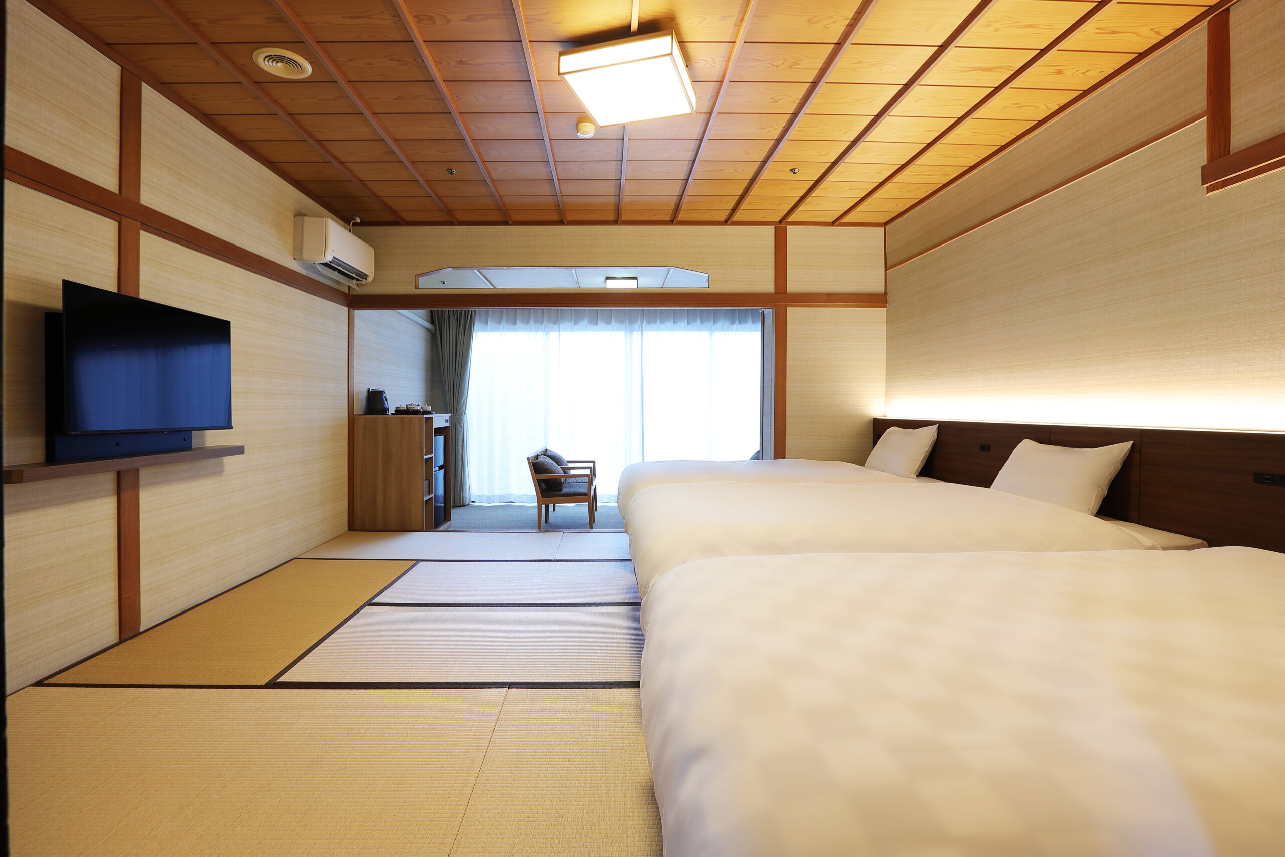 Japanese Modern Triple Room Image 2